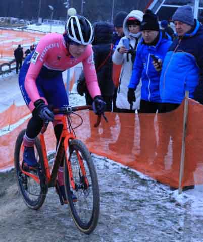 Zawody w kolarstwie przełajowym "Po trasie mistrzostw Polski" w Drzonkowie