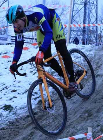 Zawody w kolarstwie przełajowym "Po trasie mistrzostw Polski" w Drzonkowie