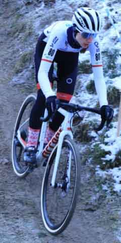 Zawody w kolarstwie przełajowym "Po trasie mistrzostw Polski" w Drzonkowie