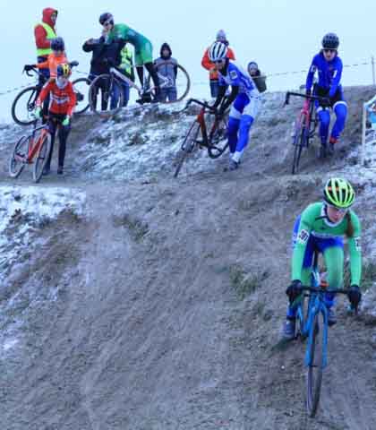 Zawody w kolarstwie przełajowym "Po trasie mistrzostw Polski" w Drzonkowie