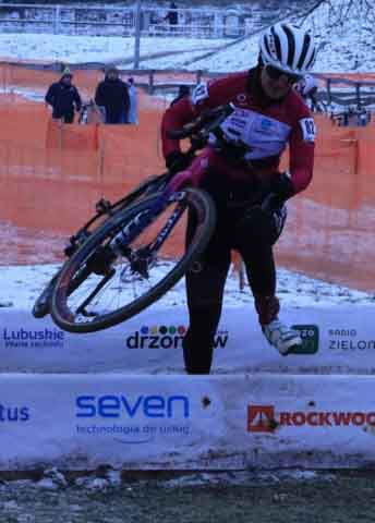 Zawody w kolarstwie przełajowym "Po trasie mistrzostw Polski" w Drzonkowie