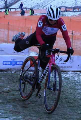 Zawody w kolarstwie przełajowym "Po trasie mistrzostw Polski" w Drzonkowie