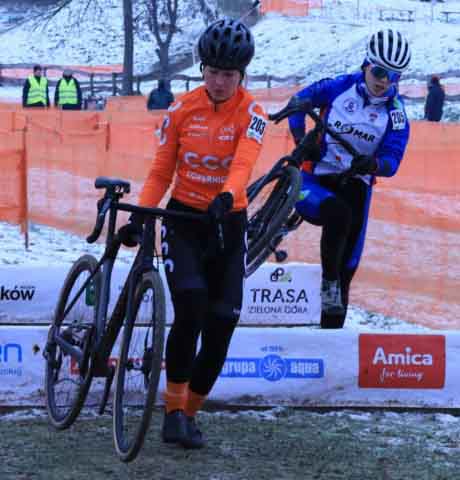 Zawody w kolarstwie przełajowym "Po trasie mistrzostw Polski" w Drzonkowie