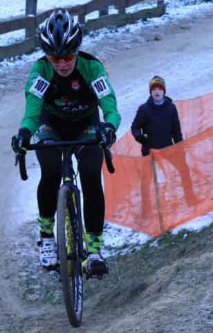 Zawody w kolarstwie przełajowym "Po trasie mistrzostw Polski" w Drzonkowie