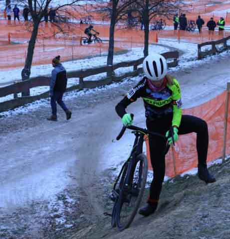 Zawody w kolarstwie przełajowym "Po trasie mistrzostw Polski" w Drzonkowie