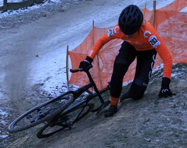 Zawody w kolarstwie przełajowym "Po trasie mistrzostw Polski" w Drzonkowie