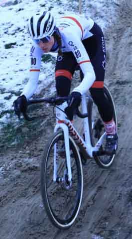 Zawody w kolarstwie przełajowym "Po trasie mistrzostw Polski" w Drzonkowie