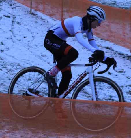 Zawody w kolarstwie przełajowym "Po trasie mistrzostw Polski" w Drzonkowie