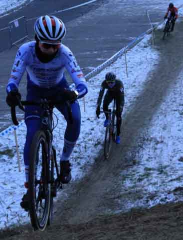 Zawody w kolarstwie przełajowym "Po trasie mistrzostw Polski" w Drzonkowie