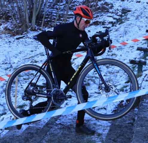 Zawody w kolarstwie przełajowym "Po trasie mistrzostw Polski" w Drzonkowie