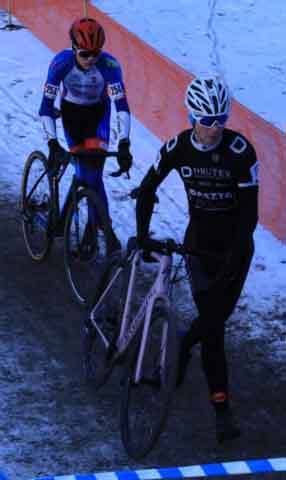 Zawody w kolarstwie przełajowym "Po trasie mistrzostw Polski" w Drzonkowie