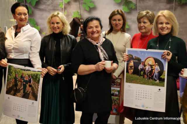 IMG_1634 Prezentacja kalendarza charytatywnego z winiarkami