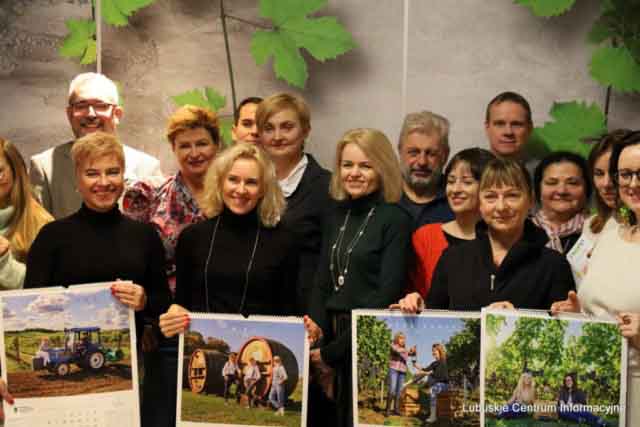 IMG_1694 Prezentacja kalendarza charytatywnego z winiarkami