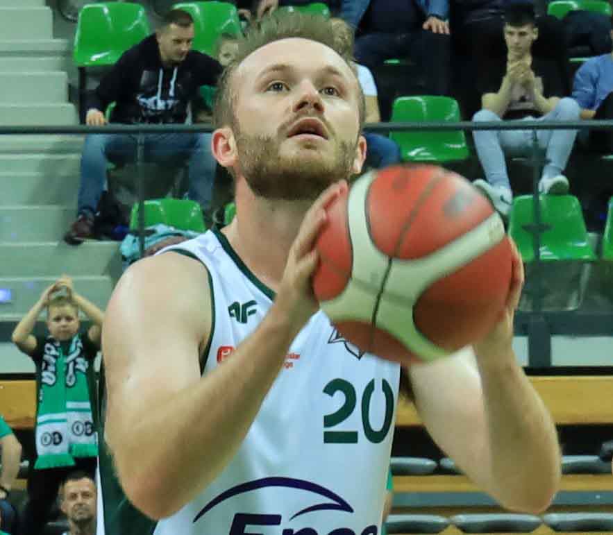 Mężczyzna z piłką