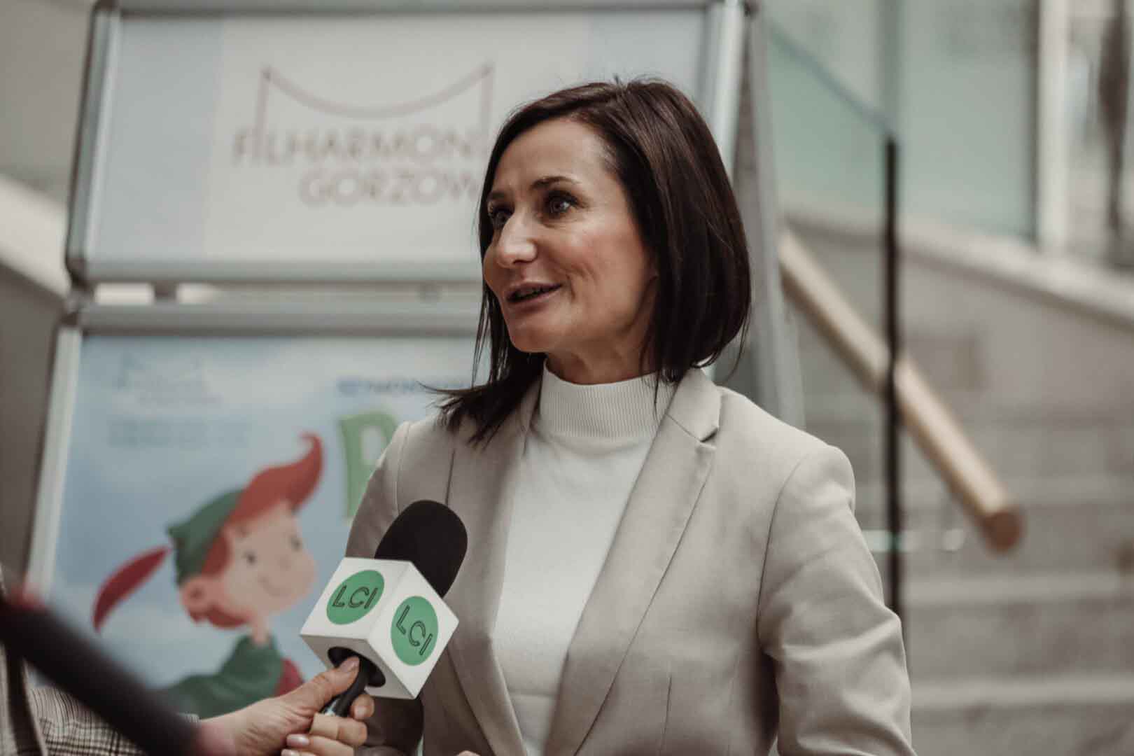   Joanna Pisarewicz  Nasze musicale są jak konkurs talentów dla uzdolnionej młodzieży WIDEO