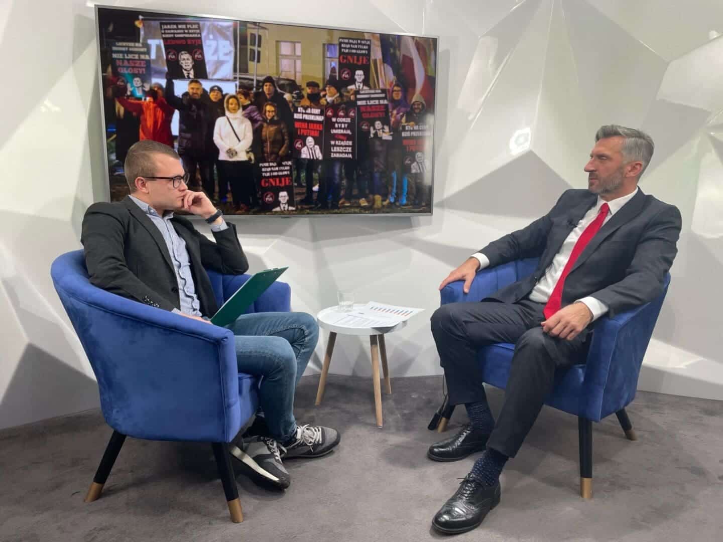   Poseł Waldemar Sługocki Prezes Kaczyński zwyczajnie boi się polskiego społeczeństwa WIDEO