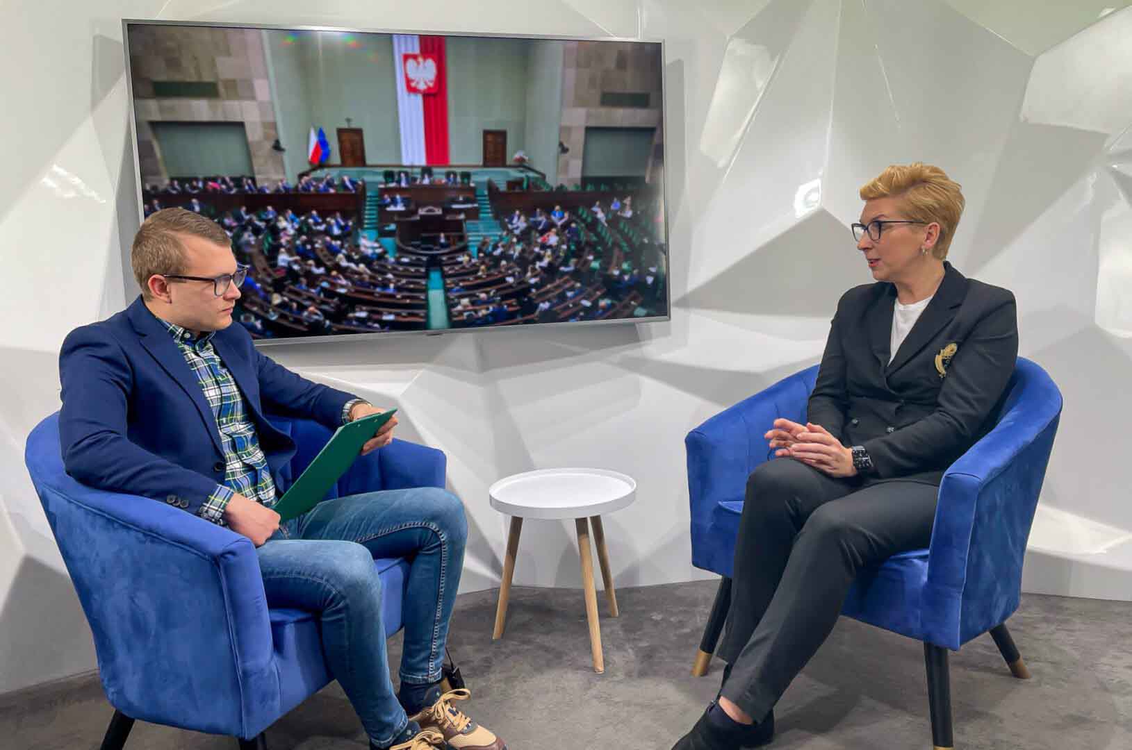Katarzyna Osos w LCI  Posłanka Katarzyna Osos  Lex Czarnek 20 będzie katastrofą dla polskiej edukacji WIDEO
