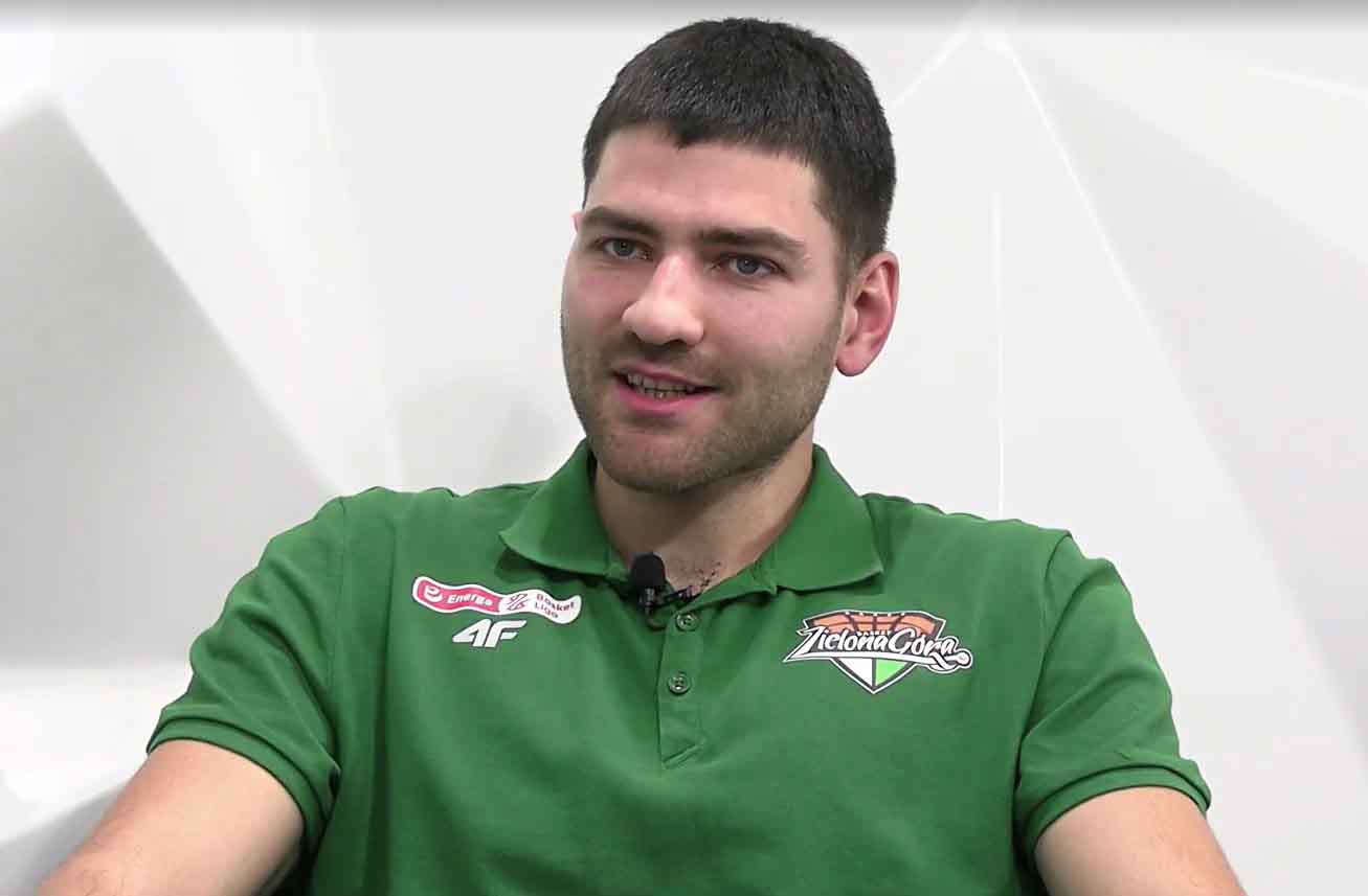 trub2 Młody mężczyzna w sportowej koszulce Radosław Trubacz Jestem szczęśliwy że dostałem taką szansę WIDEO