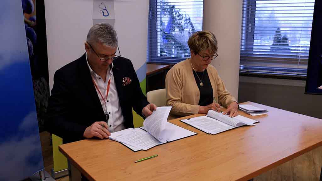 Podpisanie umowy na dofinansowanie zakupu akceleratora.