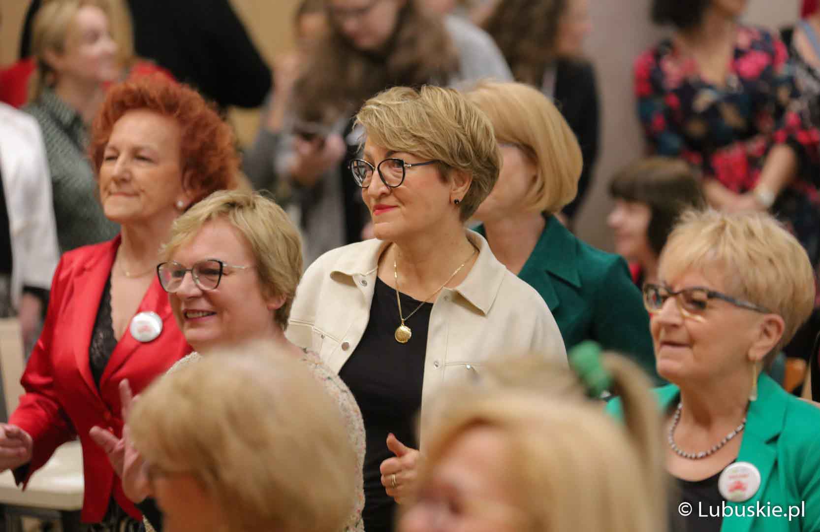 4a4a6538 Urząd marszałkowski opanowały kobiety Były strefy urody zdrowia i żywienia WIDEO