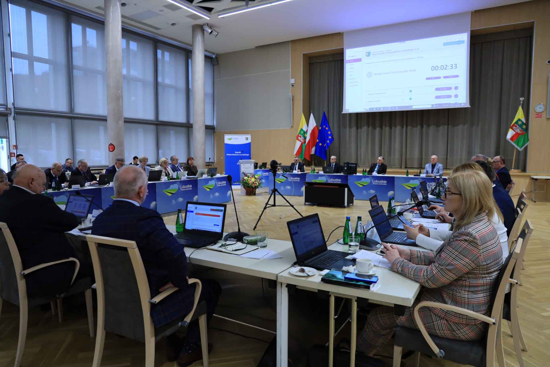   25 lecie województwa Radni przyjęli przez aklamację stanowisko sejmiku w sprawie jubileuszu Umowy Paradyskiej