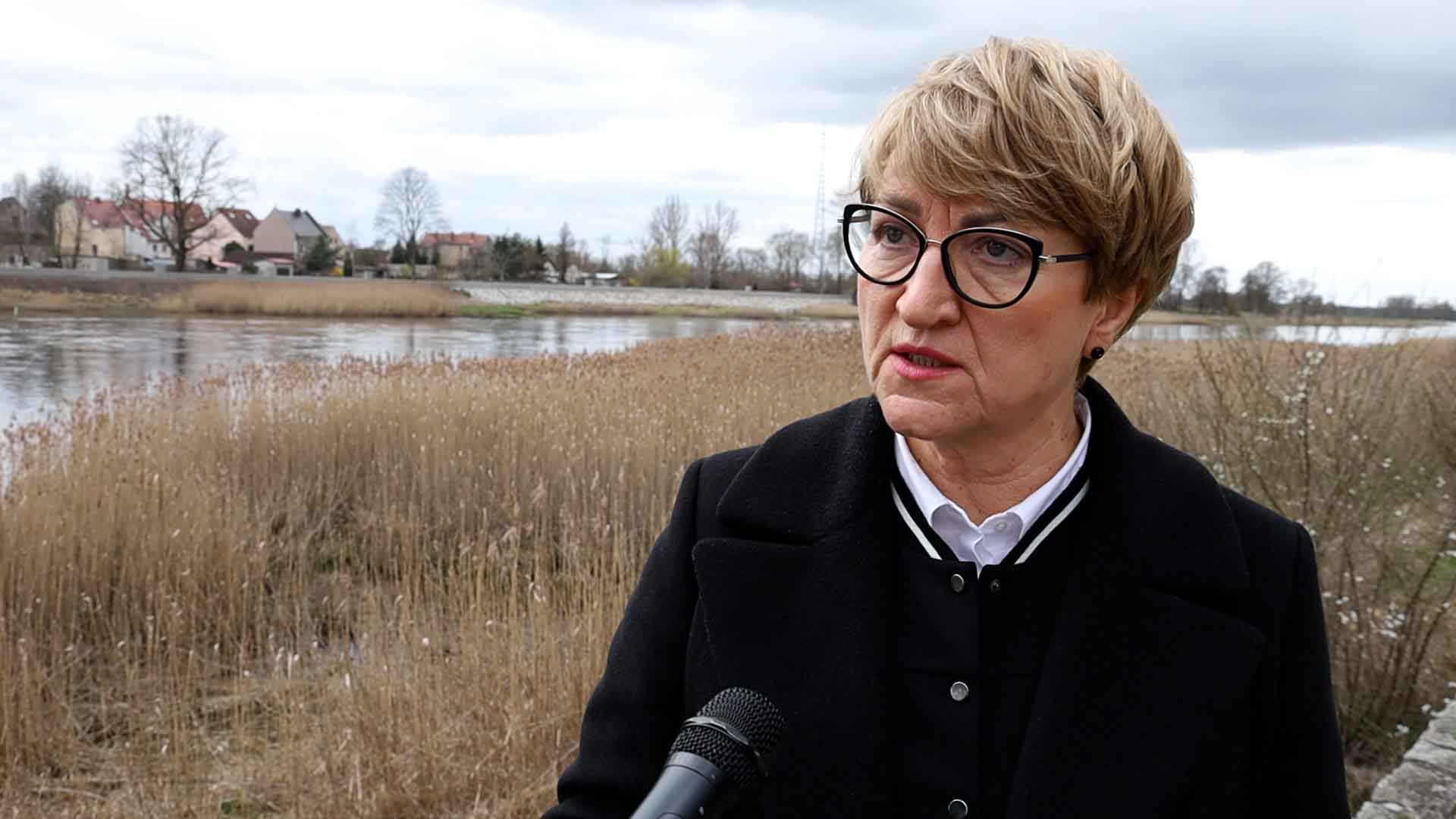   Elżbieta Anna Polak o ataku TVP  Odry nie da się podzielić musimy działać wspólnie z sąsiadami WIDEO