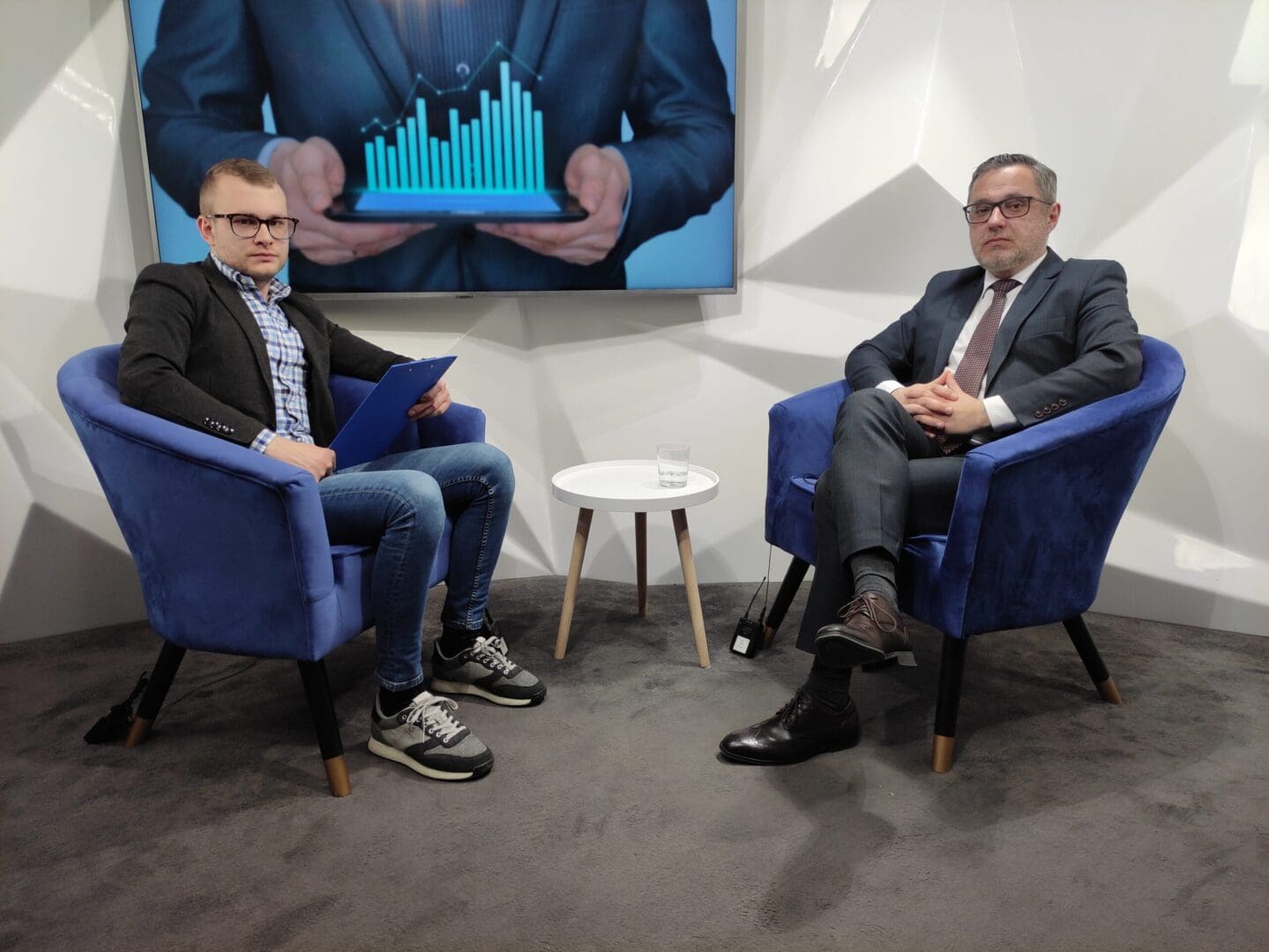   Robert Wróbel  W danych GUS widać regres gospodarczy WIDEO