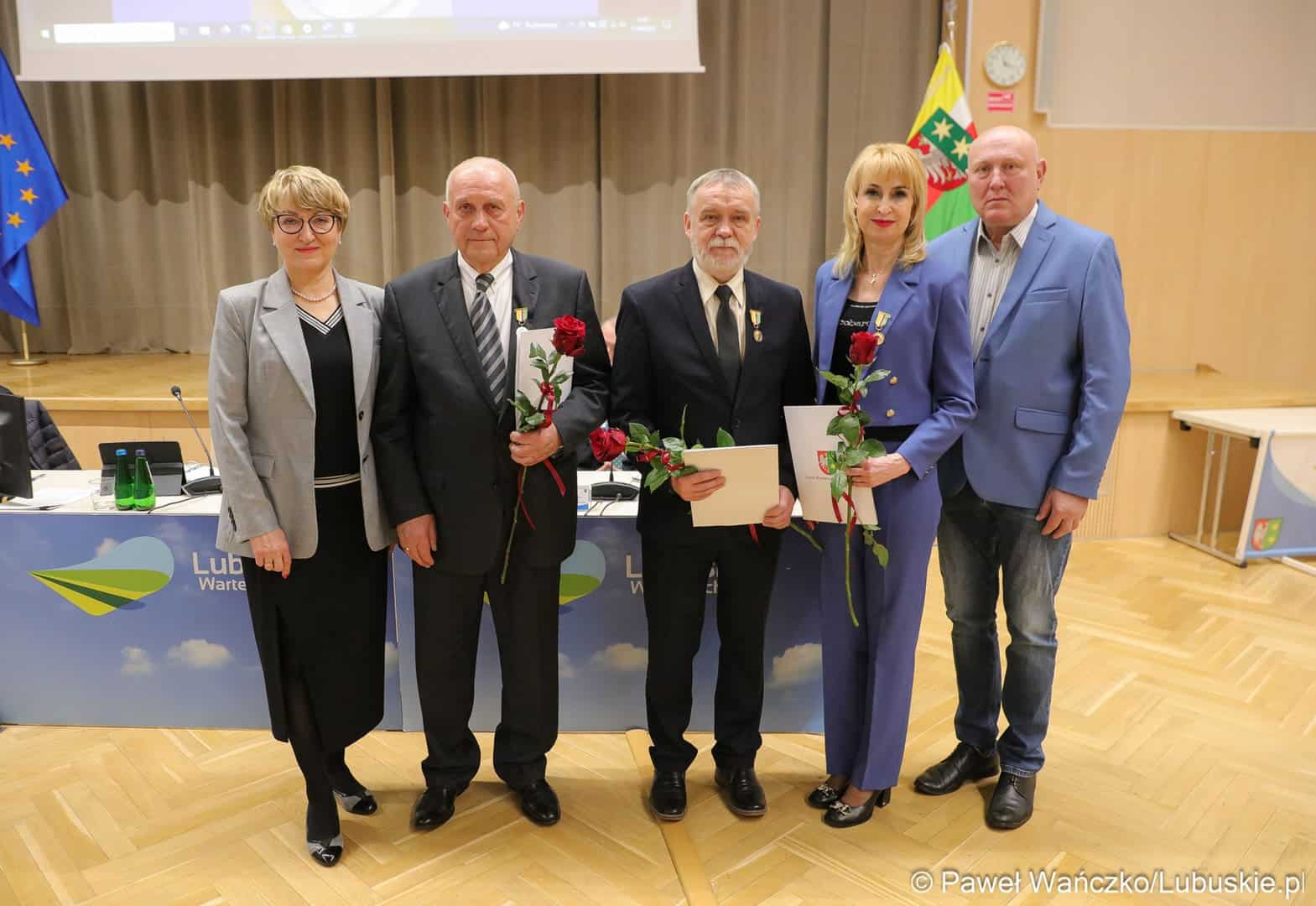 me2 Odznaczenia i podziękowania na sesji sejmiku