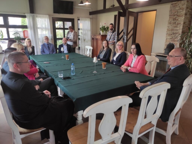 Podpisanie umów o dofinansowanie w Lubięcinie - Lubuska Baza Sportowa, Lubuska baza Turystyczna, prace remontowo-konserwatorskie Podpisanie umów o dofinansowanie w Lubięcinie - Lubuska Baza Sportowa, Lubuska baza Turystyczna, prace remontowo-konserwatorskie