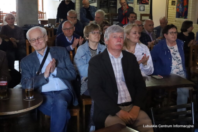 IMG_4700 Spotkanie z posłami Koalicji Obywatelskiej w Piekarni Cichej Kobiety w Zielonej Górze
