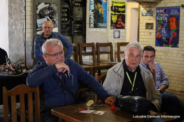 IMG_4720 Spotkanie z posłami Koalicji Obywatelskiej w Piekarni Cichej Kobiety w Zielonej Górze