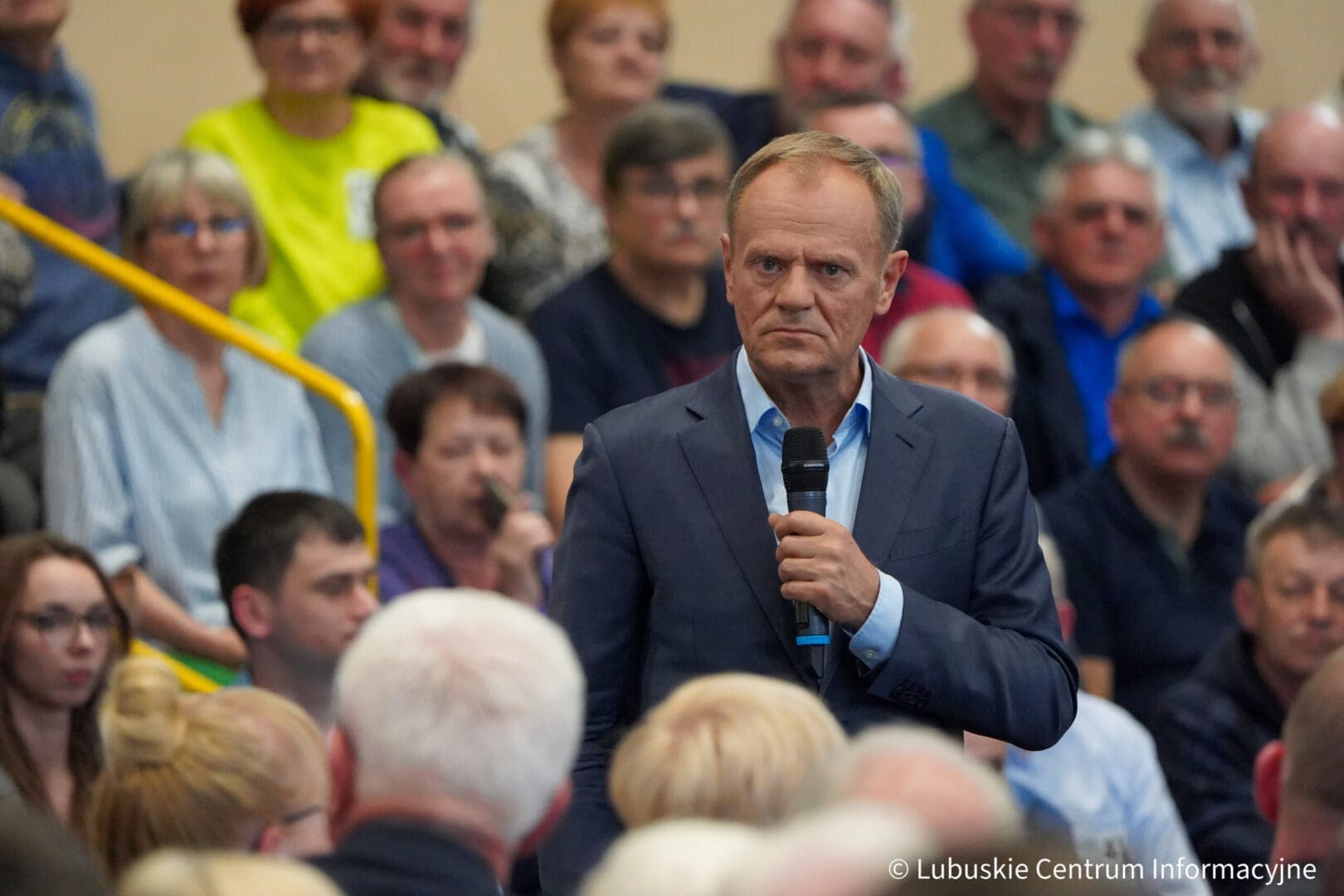   Donald Tusk przedstawił sto konkretów na pierwsze sto dni rządów LISTA
