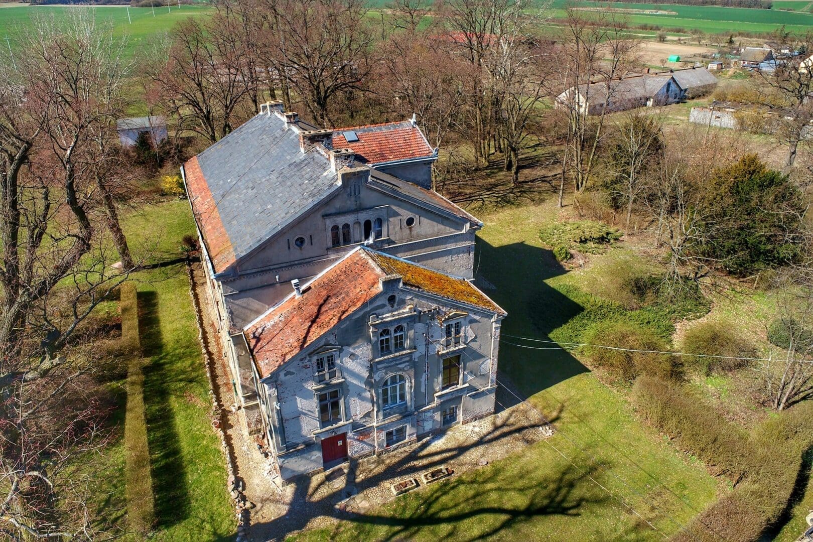 214958461_2883096431946158_1116049158681103444_n Pałac z dala od szosy czyli zajrzyj do Dąbrówki Małej