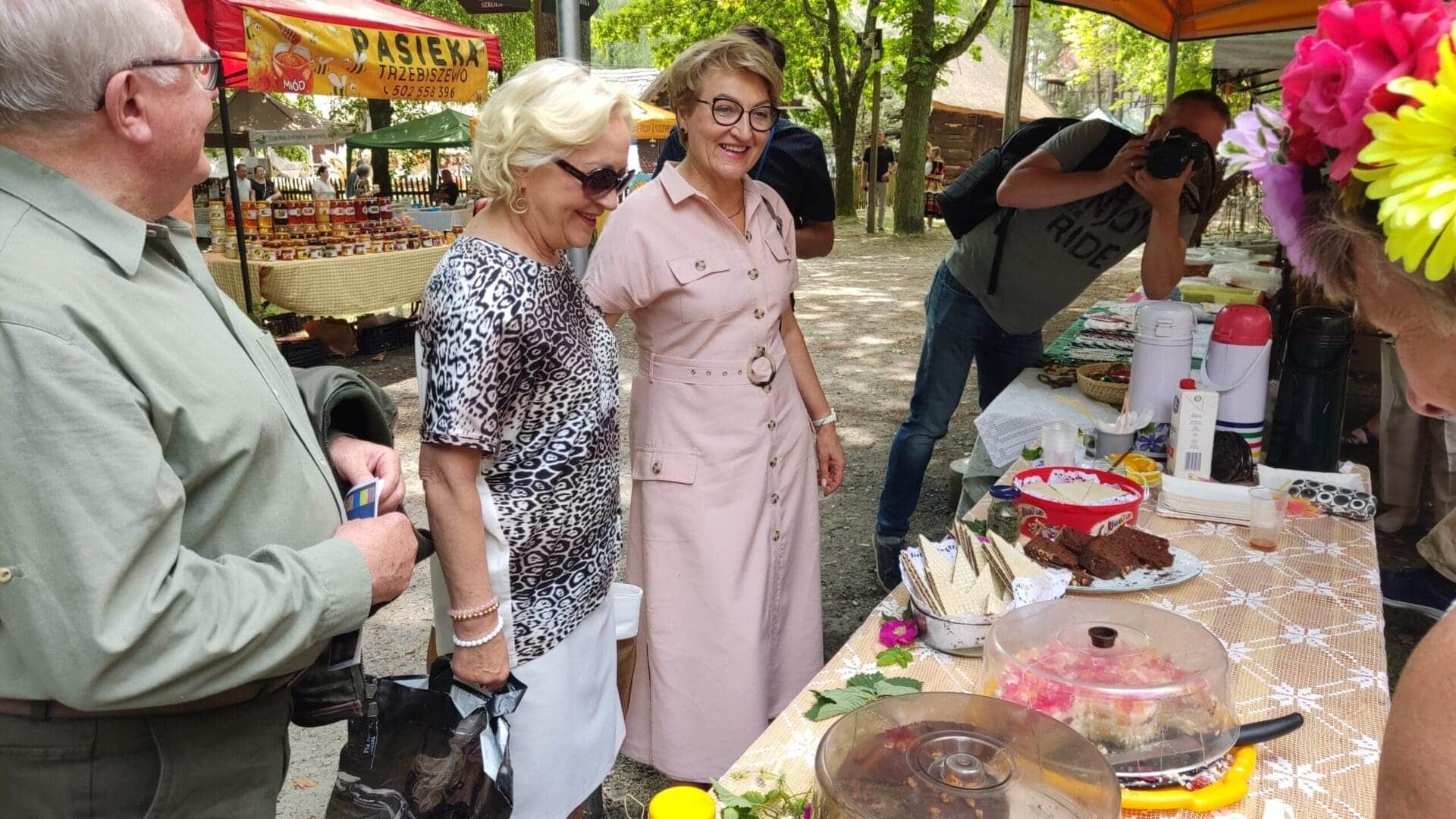   Tradycyjnie smacznie po  lubusku czyli coś dla łakomczuchów w skansenie w Ochli GALERIA