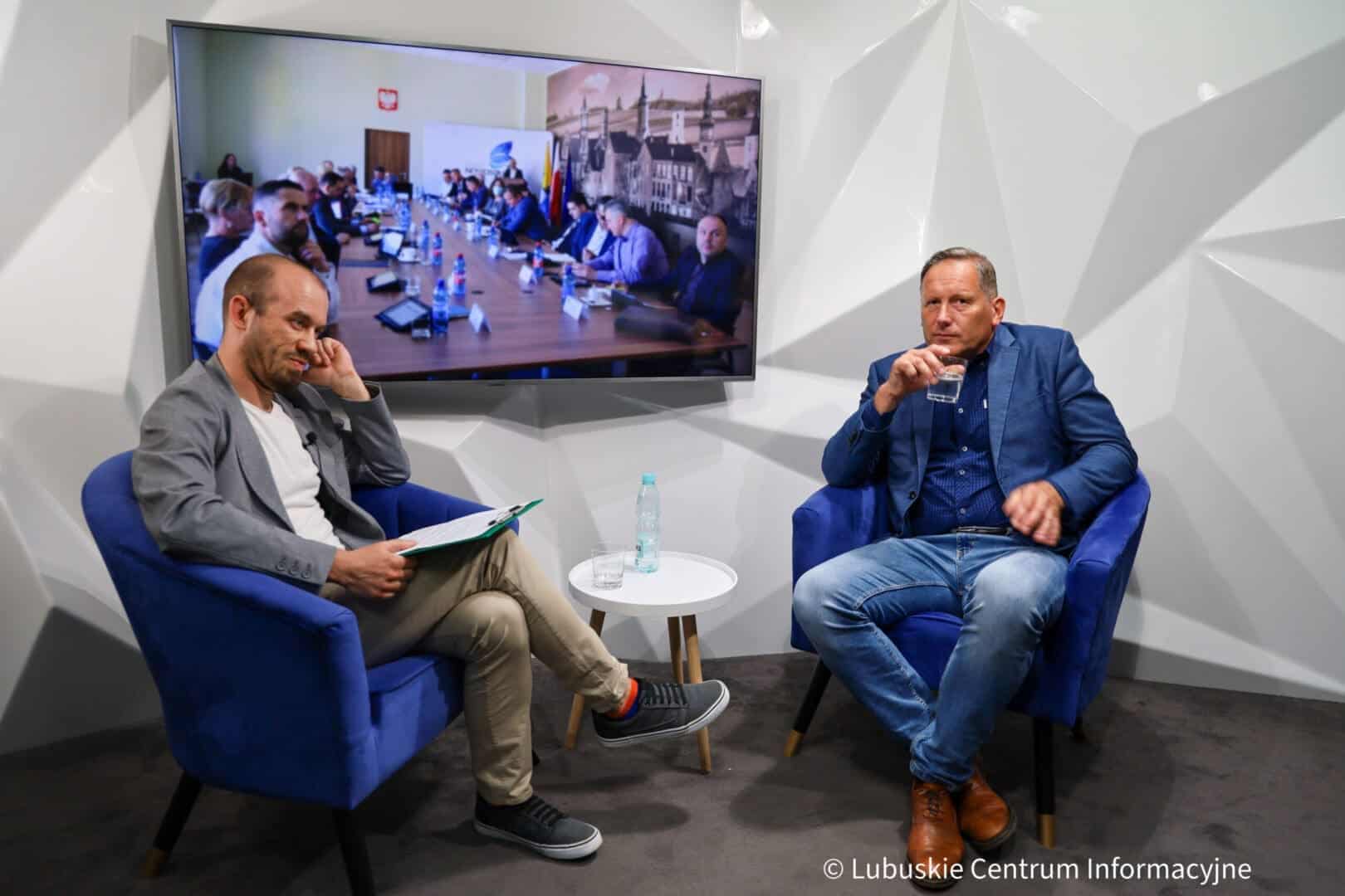   Andrzej Ziarek przewodniczący rady powiatu nowosolskiego  To była czerwona kartka WIDEO