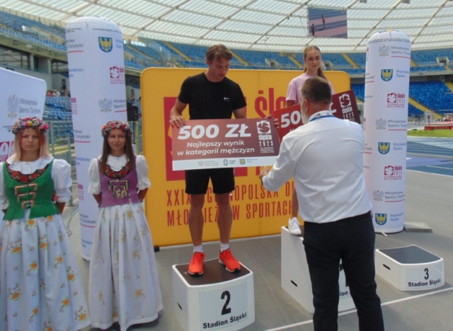 Hubert Trościanka na Ogólnopolskiej Olimpiadzie Młodzieży w Chorzowie Fot. ULKS Uczniak Szprotawa/Facebook