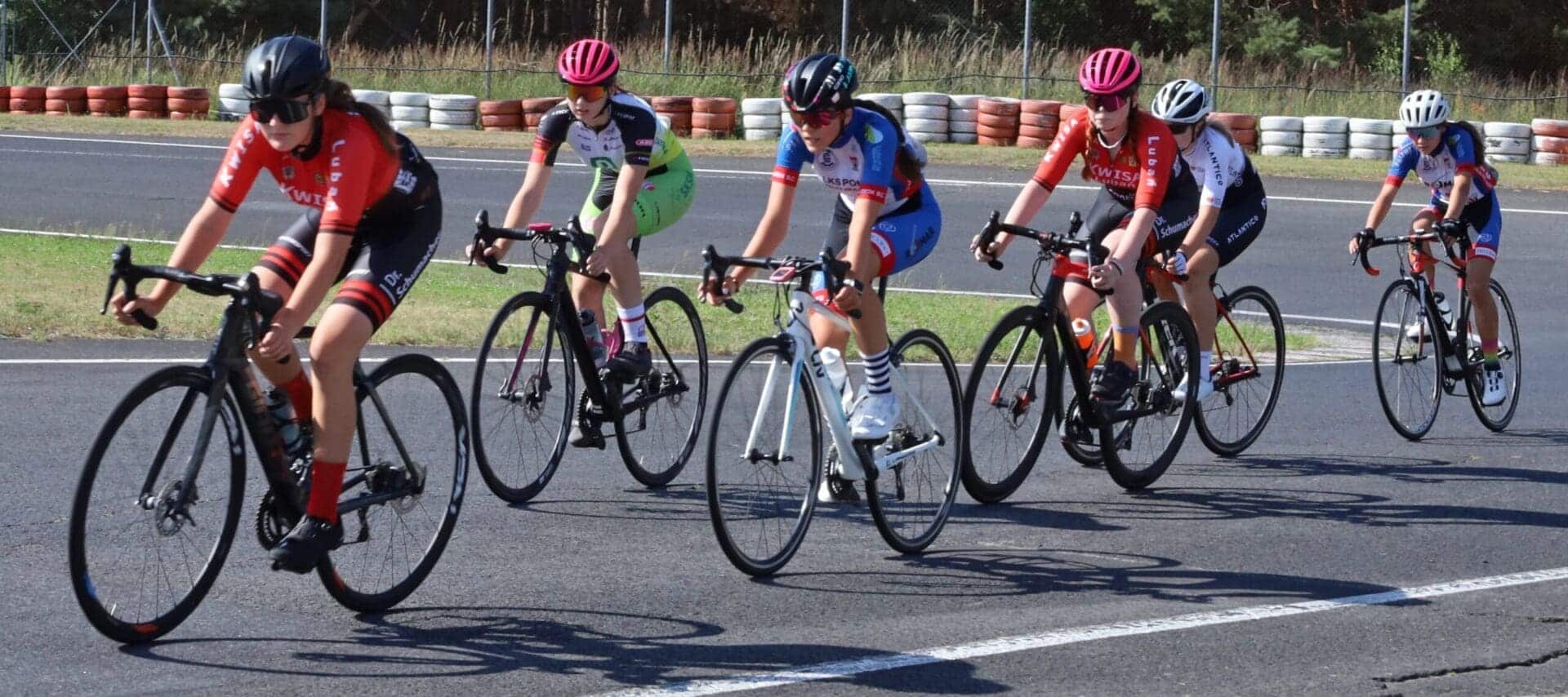 Sześć dziewcząt na rowerach  Kolarska liga przekroczyła półmetek Sześcioro Lubuszan na podium DUUUŻO ZDJĘĆ