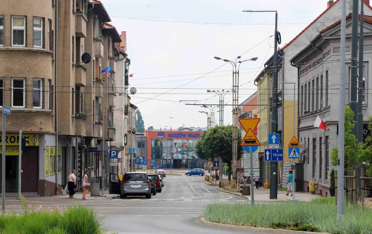   Ulica Dworcowa w końcu poszła do remontu WIDEO