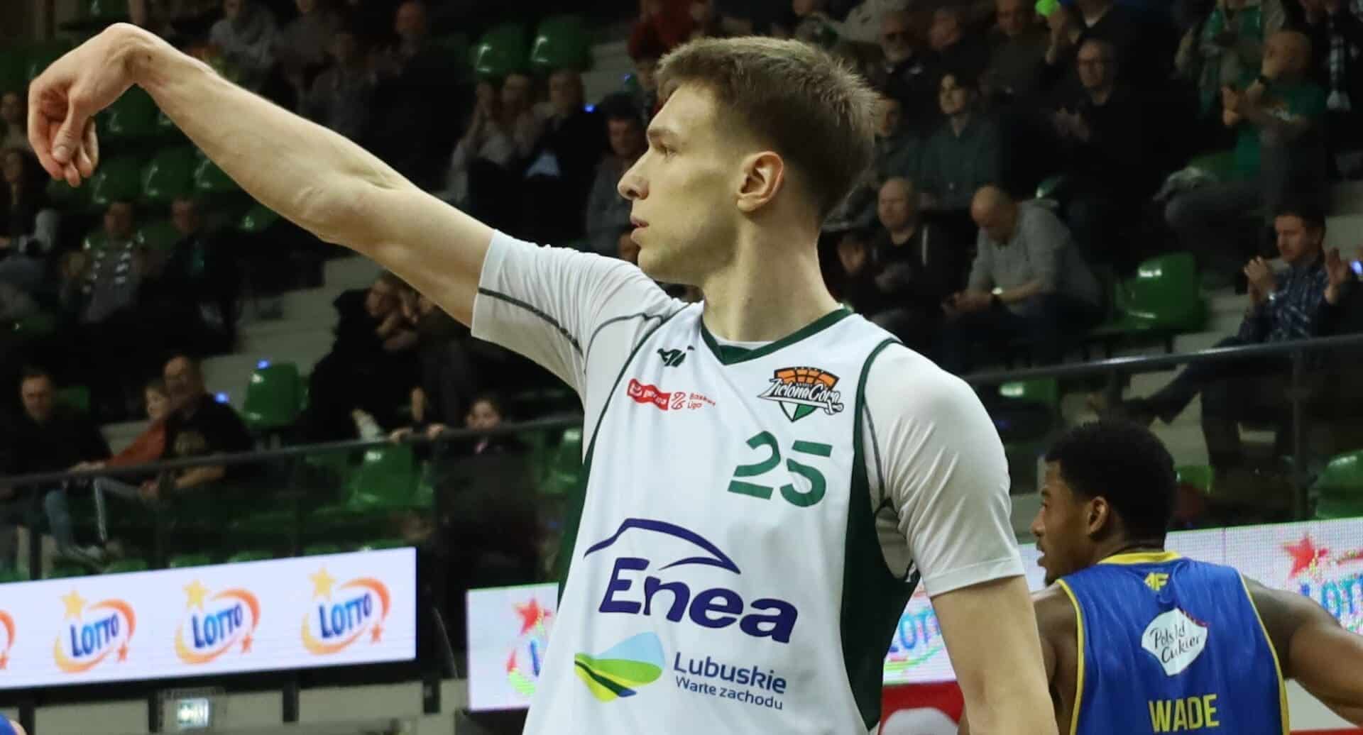 Mężczyzna w sportowym stroju  Zastal wygrywa drugi sparing Wyrównany mecz ze Slavią