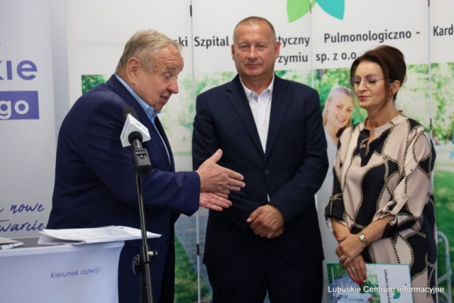 Podpisanie umowy na termomodernizację szpitala w Torzymiu