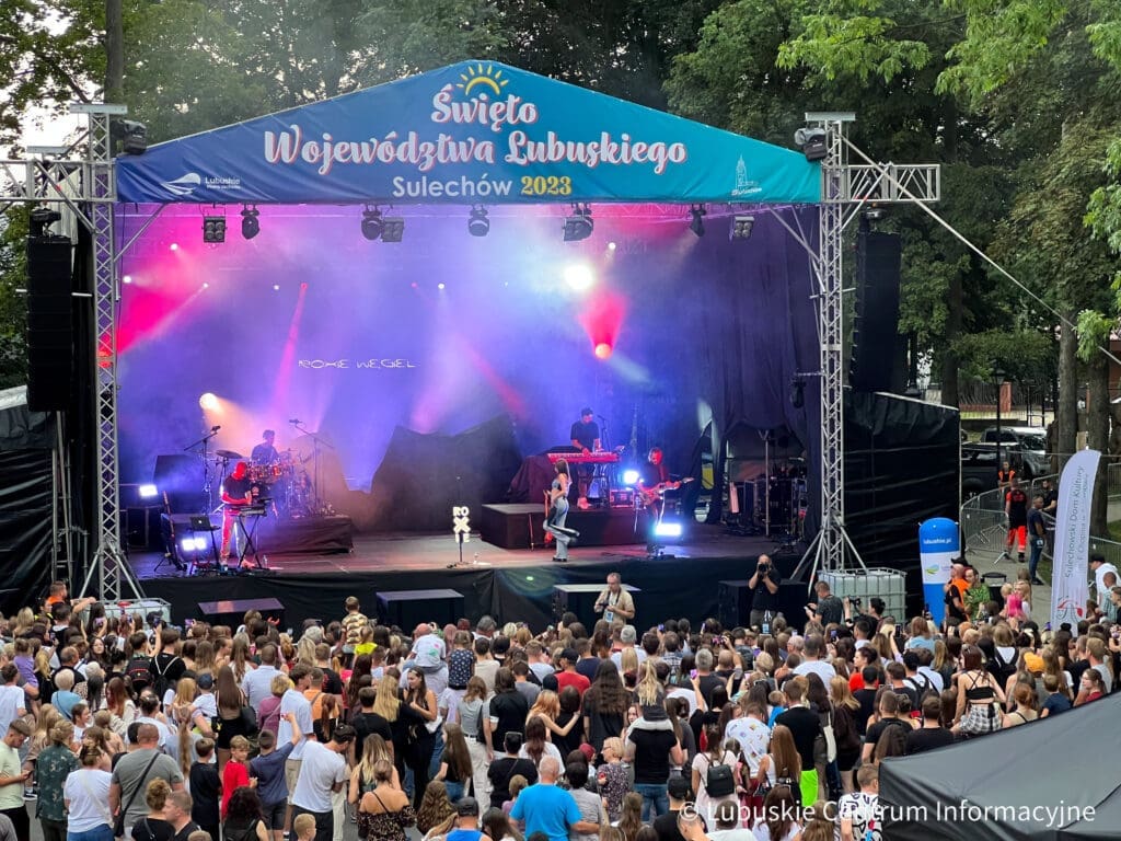 Dwa lata temu świętowaliśmy w różnych miejscach regionu. Tu zdjęcia z Sulechowa.