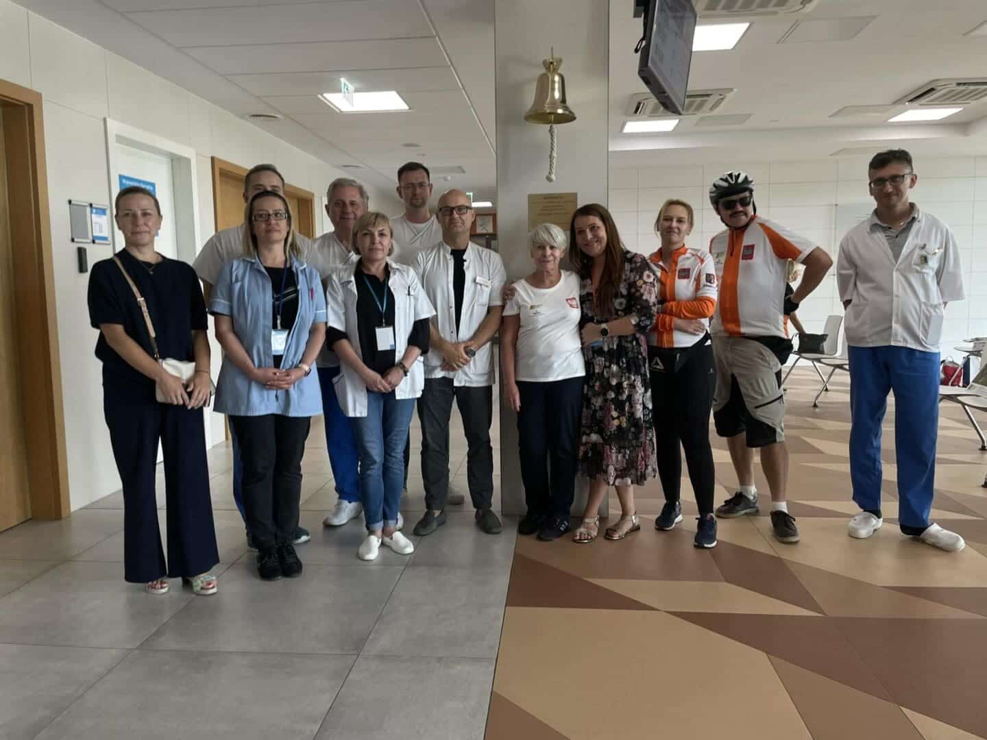   ONKO TOUR w Gorzowie Dzwon Życia zabrzmiał w szpitalu wojewódzkim WIDEO