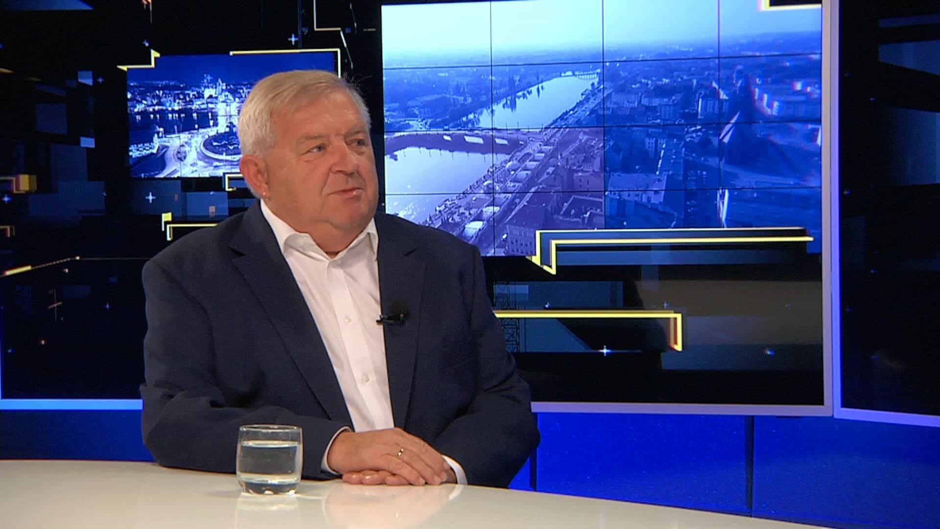   Tadeusz Jędrzejczak Nowa Lewica PiS nachalnie wciska kościół do każdej sfery życia WIDEO