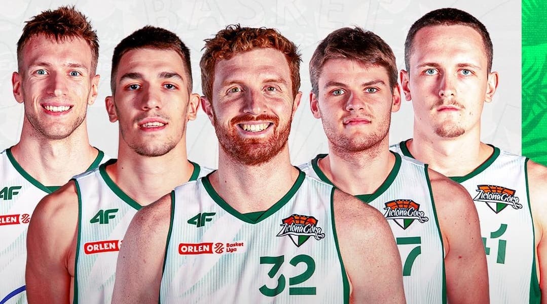 382789746_693748189464826_1157945264123996616_n Pięciu mężczyzn w sportowych strojach Zastal zaczyna sezon w lidze ENBL Na początek starcie z Litwinami
