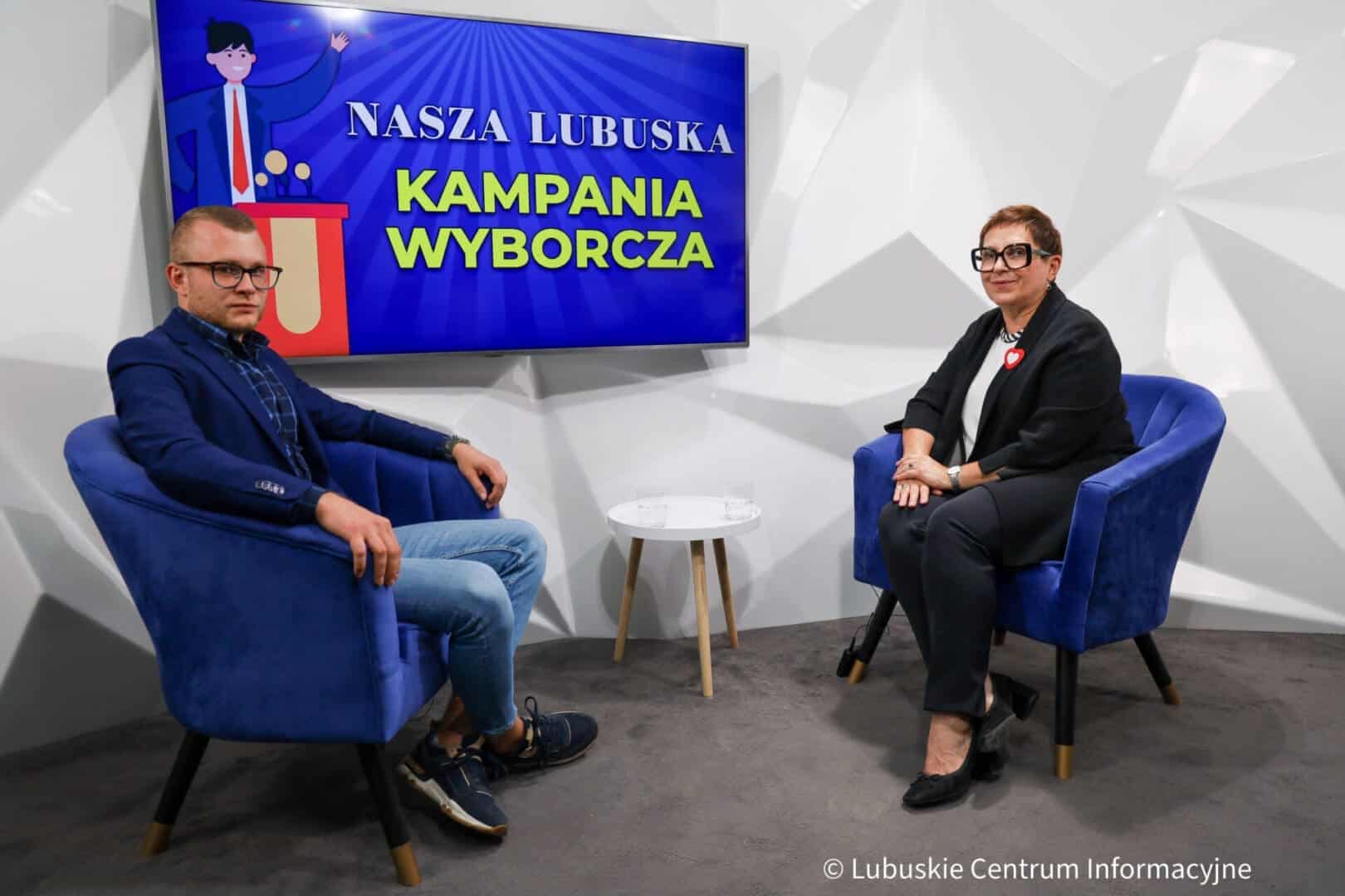 Krystyna Sibińska w studiu LCI Posłanka Krystyna Sibińska 100 konkretów to efekt porozumienia z obywatelami WIDEO