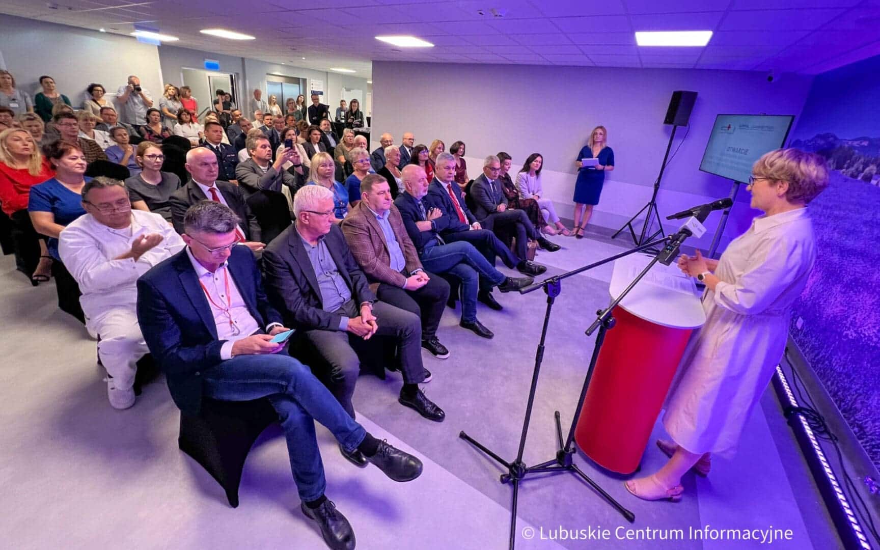   Nowy OIOM i okulistyka w Szpitalu Uniwersyteckim Był polonez będzie mercedes WIDEO