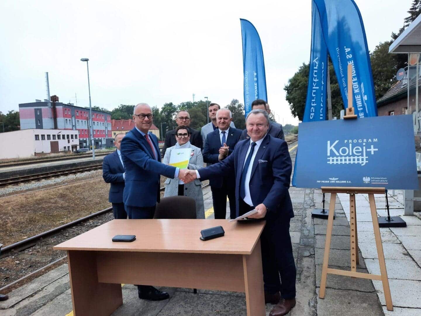   Dobre wieści dla linii kolejowej Skwierzyna  Międzychód Umowa podpisana będzie remont WIDEO ZDJĘCIA