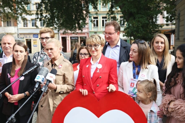 IMG_1348 Konferencja prasowa przed zielonogórskim ratuszem.