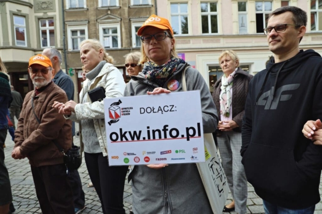 IMG_1408 Konferencja prasowa przed zielonogórskim ratuszem.