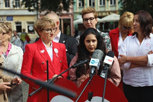 IMG_1424 Konferencja prasowa przed zielonogórskim ratuszem.